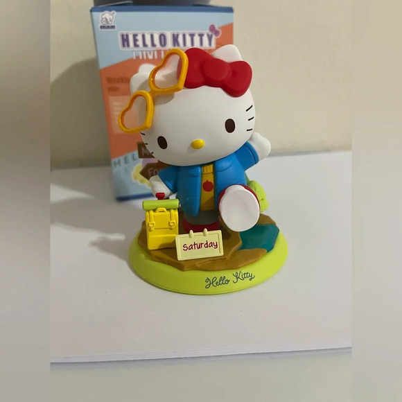 Hello Kitty Lovely Week Blind Box Figure-Saturday-Open Box - Picture 2 of 9